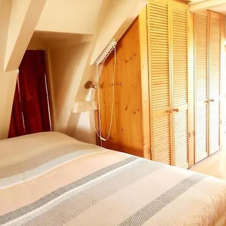 The Old Canal House Studio, Right In Center Tatil Evi